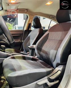 نيسان فيرسا